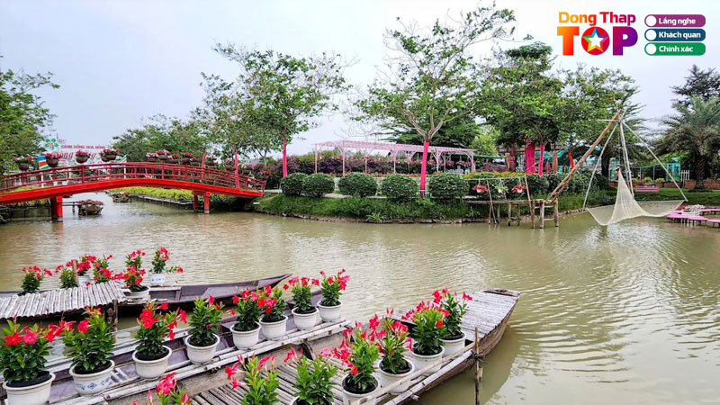 Nhung-trai-nghiem-hap-dan-tai-hoa-kieng-du-lich-khach-san-nha-hang-canh-dong-hoa-hong-dongthaptoplist